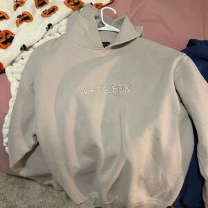 white fox hoodie size xs/s